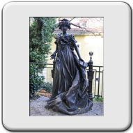 Statue der Zarin Katharina als Geschenk der Turgenjev-Stiftung fr die Stadt Baden-Baden